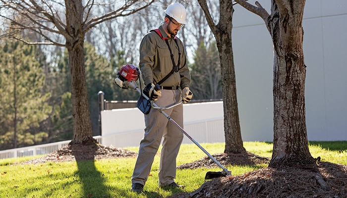 Make quick work of thick grass, heavy brush and even smaller saplings with strong low-end torque.